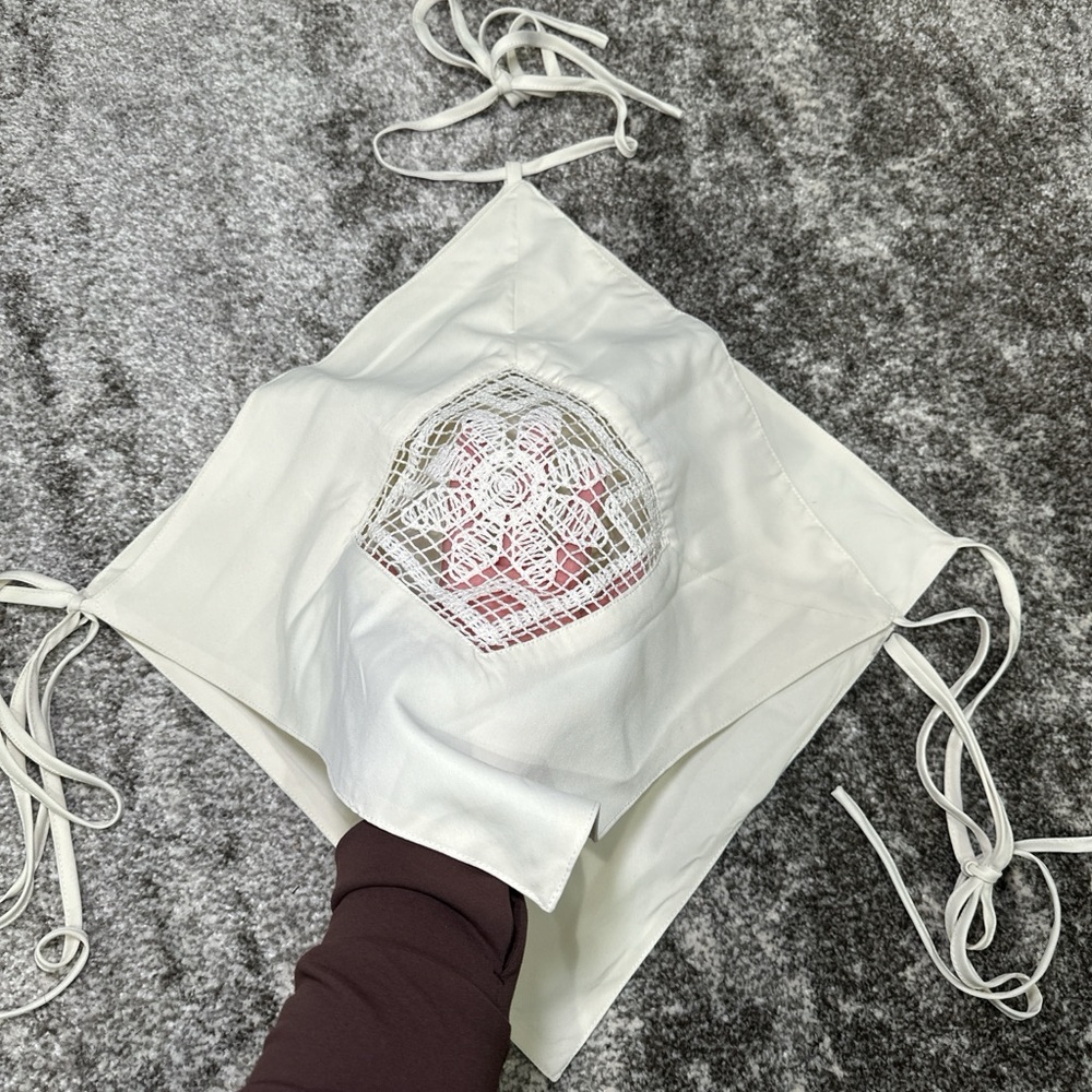 PrettyLittleThing White Halter Tank Top - Picture 3 of 3